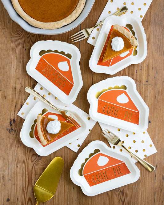 Pie Shaped 7" Paper Plate Set
